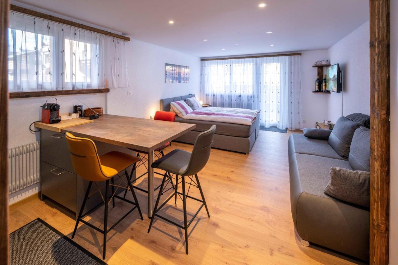 Studio Roseline - Smart & Modern Grachen Exterior photo